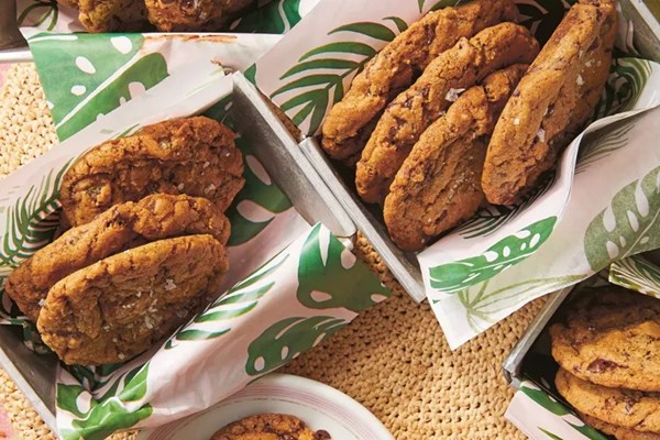Garam masala & chocolate chunk cookies