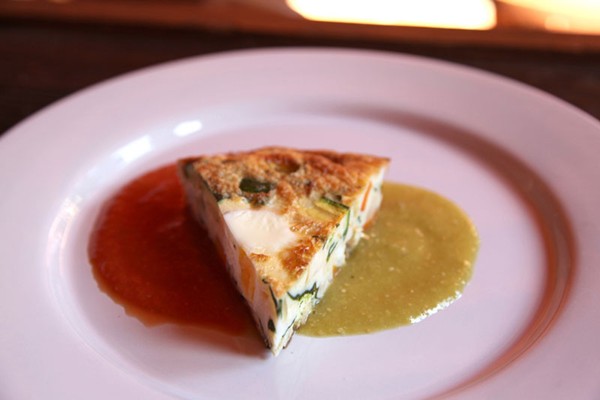Garden fresh frittata "divorciada"