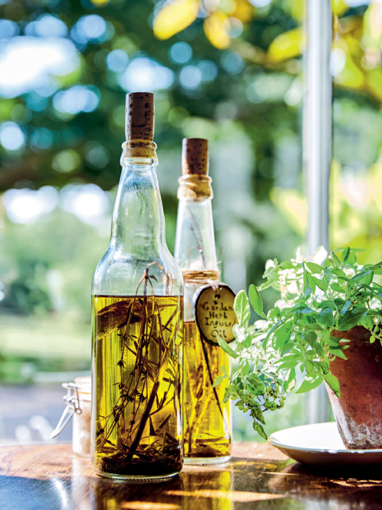 Garden herb oil