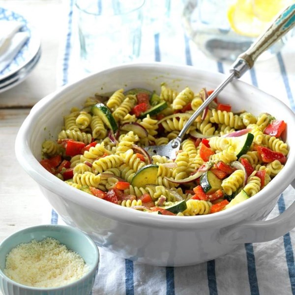 Garden pesto pasta salad
