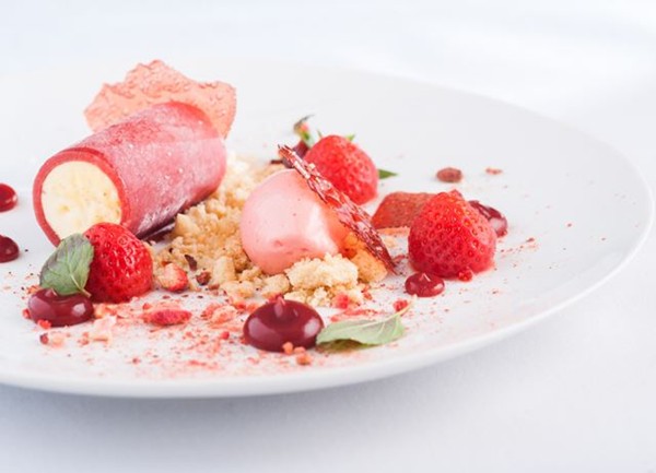 Gariguette strawberries and vanilla parfait