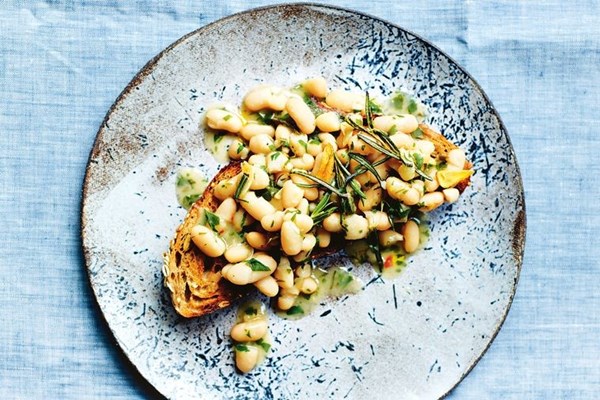 Garlic & chilli baked beans