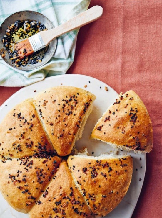 Garlic & nigella seed tear & share bread