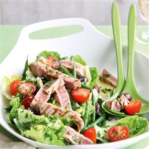 Garlic and herb dressing for tuna Niçoise salad