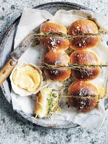 Garlic and thyme bread