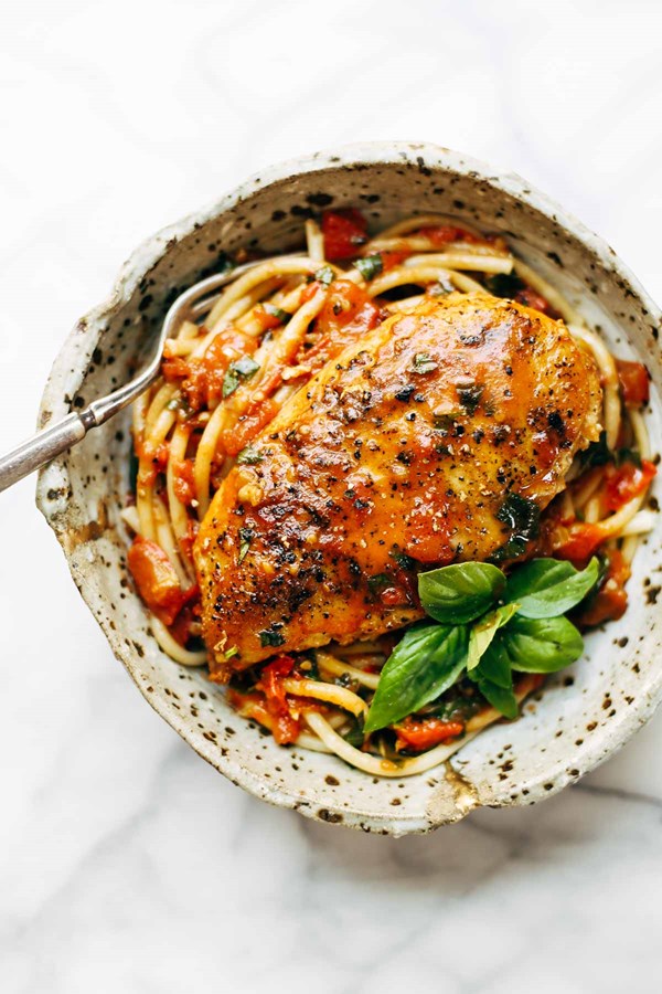 Garlic basil chicken with tomato butter sauce