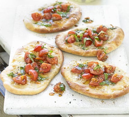 Garlic bread pizza