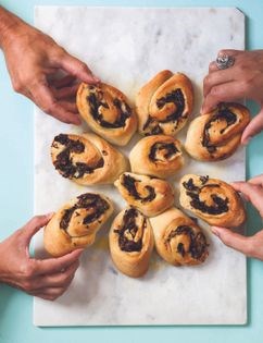 Garlic bread swirls