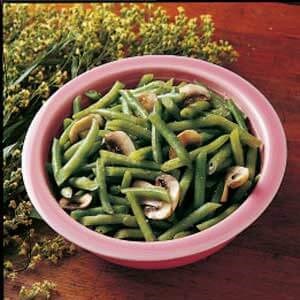 Garlic-buttered green beans