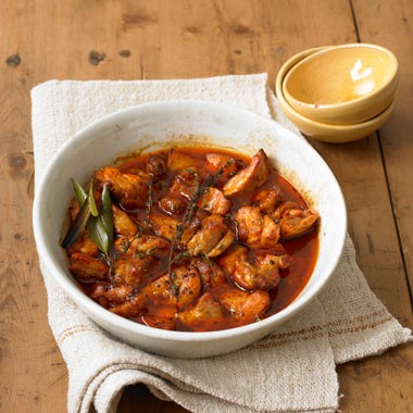 Garlic chicken (Pollo al ajillo)