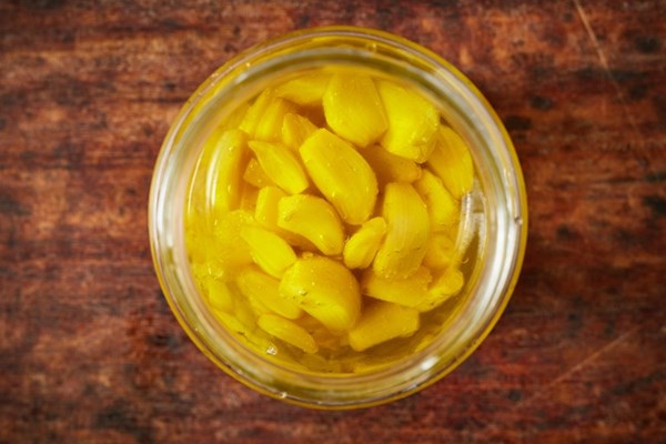  Garlic confit