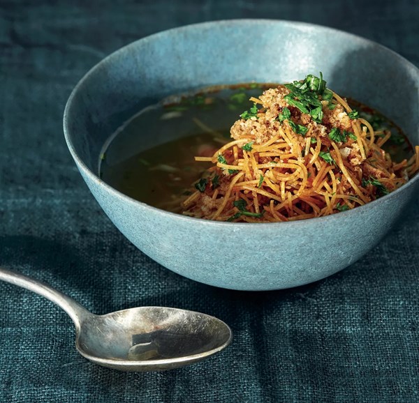 Garlic fideo soup