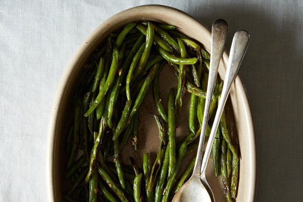 Garlic green beans [Penelope Casas]