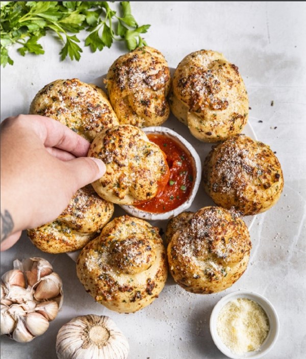 Garlic knots for two