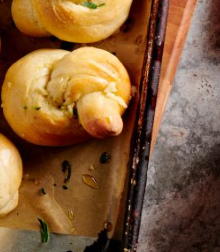 Garlic knots [Leanna Pierre]