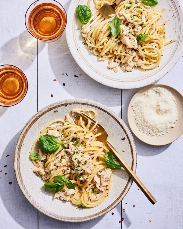 Garlic lemon bucatini with crab