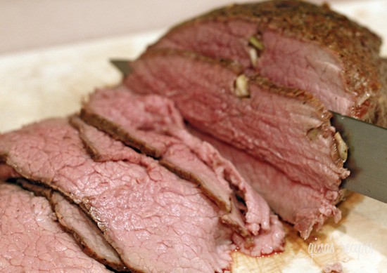 Garlic lover's roast beef