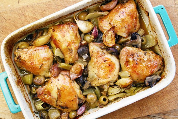 Garlic, mushroom and olive chicken thighs