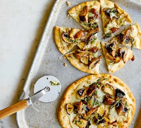 Garlic mushroom flatbread pizzas