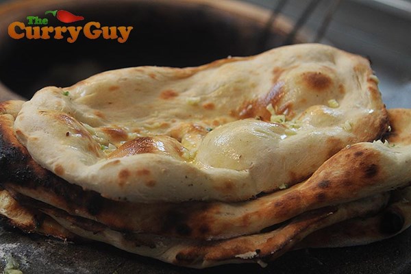 Garlic naans
