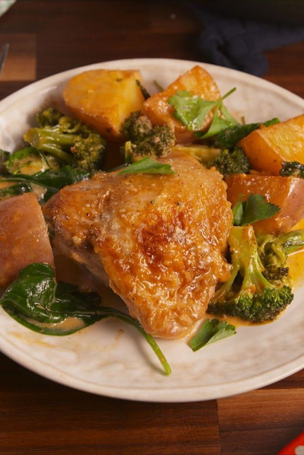 Garlic Parm chicken & potatoes
