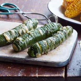 Garlic-Parmesan Hasselback zucchini