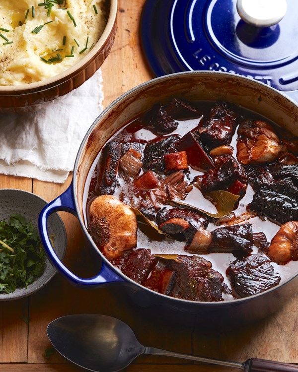 Garlic red wine braised short ribs with crème fraîche mash