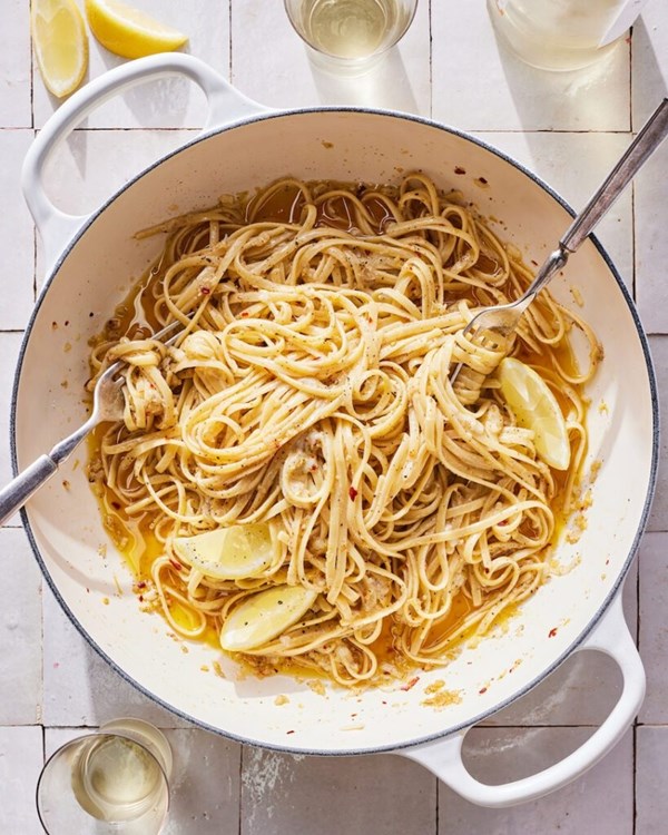 Garlic sauce pasta