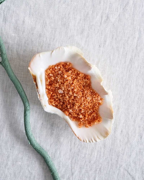 Garlic Sriracha salt