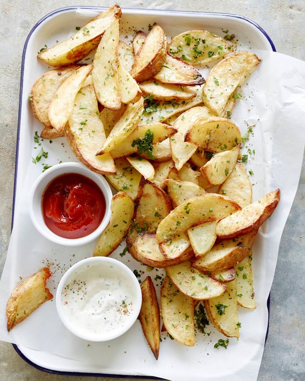 Garlic wedge fries