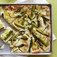 Garlicky asparagus flatbread