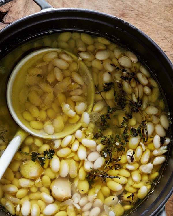 Garlicky beans