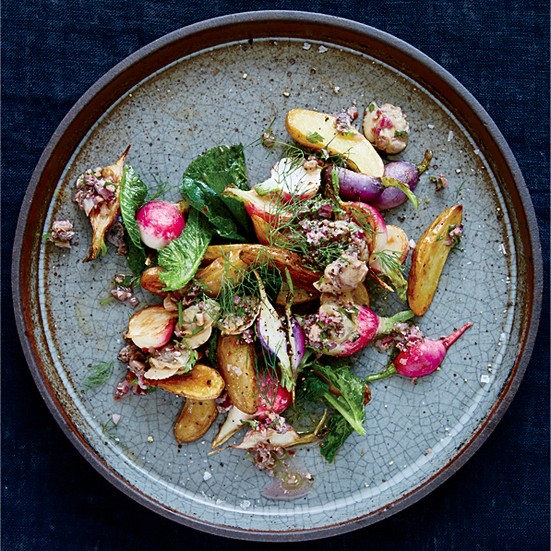Garlicky clams with confited potatoes