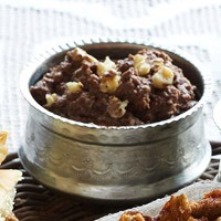 Garlicky eggplant dip