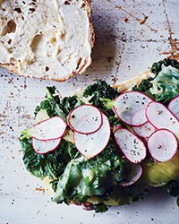Garlicky kale-and-provolone grinders