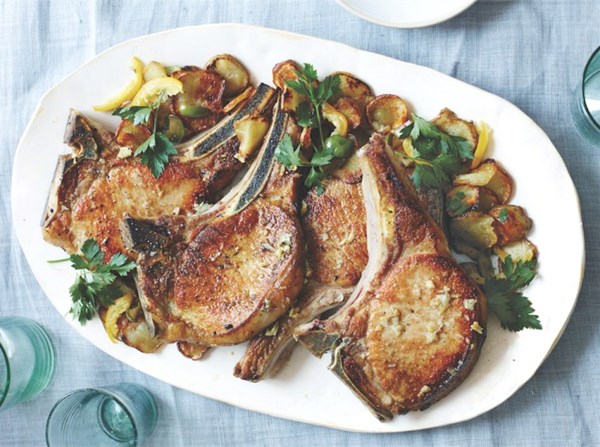 Garlicky pork chops with roasted sunchokes