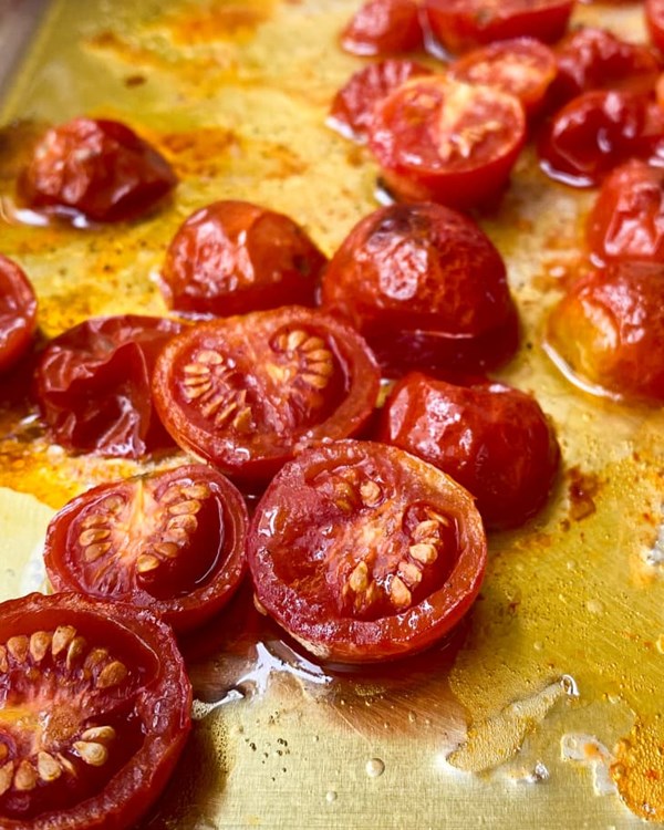 Garlicky roasted tomatoes