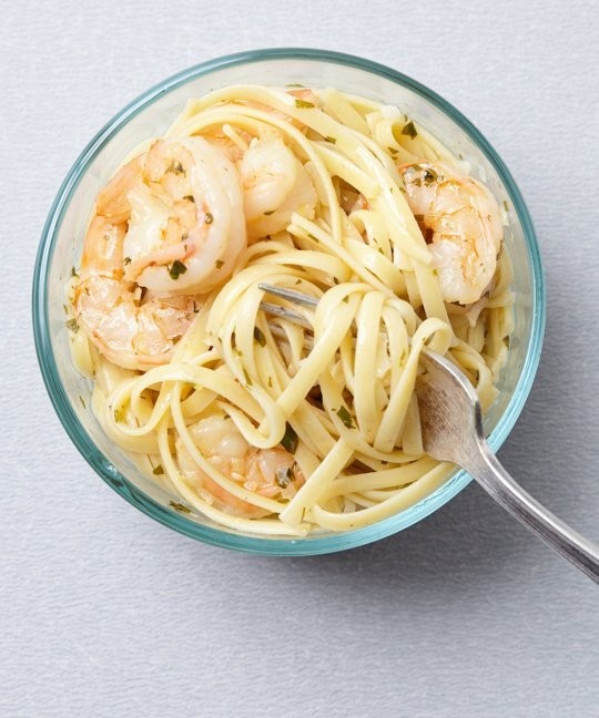Garlicky shrimp scampi