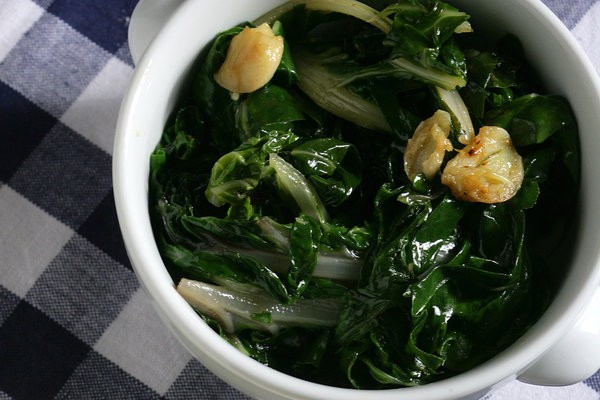 Garlicky Swiss chard