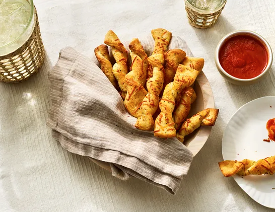 Garlicky twisted breadsticks