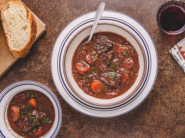 Gascogne-style beef stew (Daube de boeuf à la Gasconne)
