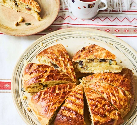 Gata with apricots and nuts