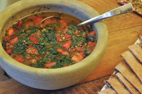 Gazan hot tomato and dill salad (Dagga/salata Ghazawiyya)