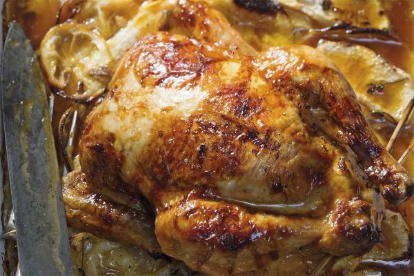 Gefüllter Junghahn mit Morcheln, Kohlrabi und Zitrone