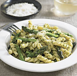 Gemelli and asparagus with mint and pine nut pesto