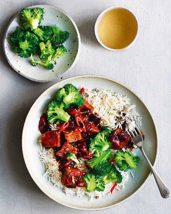 General Tso's tofu stir-fry