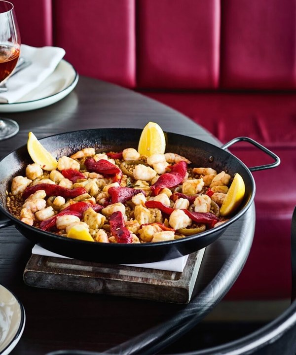 Gentlemen’s paella of New Zealand seafood (Paella de Neuva Zelanda al senorito)