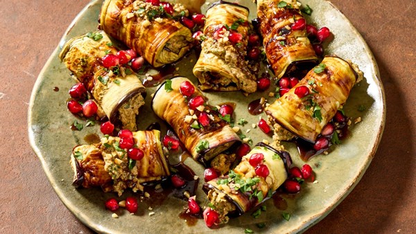 Georgian eggplant with walnut sauce (Badrijani nigvzit)