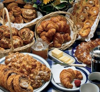 German butter crescents (Butter gipfels)