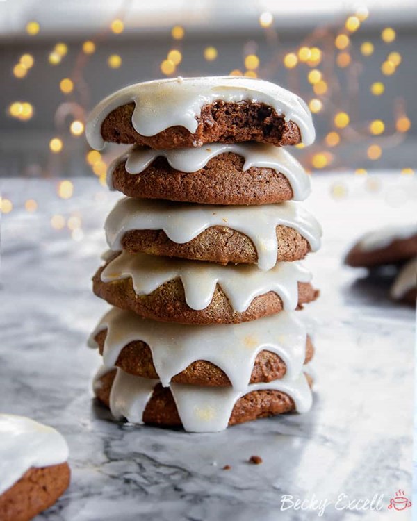 German Christmas cookies (Lebkuchen)